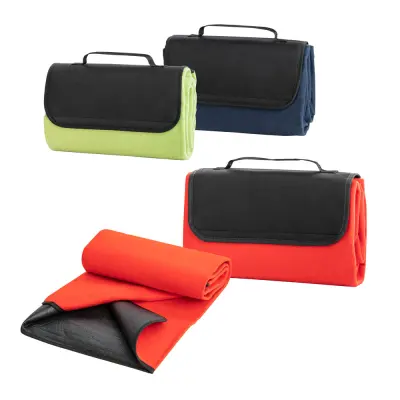 RILEY. EPE-lined picnic blanket (180 g/m²)
