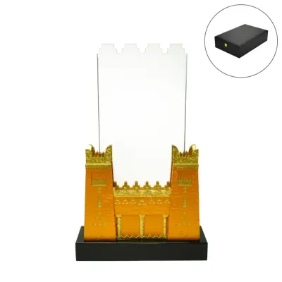 Castle Design Crystal Award in Black Presentation Box