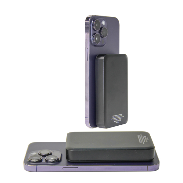 MAG SAFE POWER BANK LIGHT UP LOGO